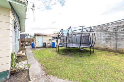 Photo of property in 39 Tongariro Street, Castlecliff, Whanganui, 4501