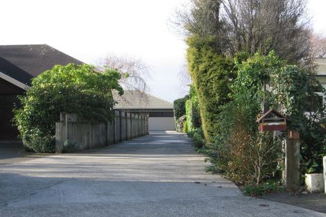 Photo of property in 14 Durham Crescent, Palmerston North, 4414