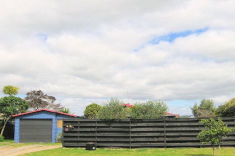 Photo of property in 204 Dickson Road, Papamoa Beach, Papamoa, 3118