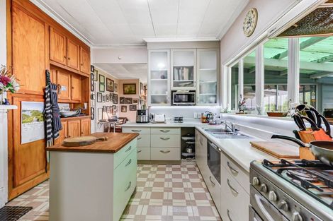 Photo of property in 50 Forest Lake Road, Forest Lake, Hamilton, 3200