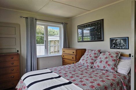 Photo of property in 10 Chard Street, Westown, New Plymouth, 4310