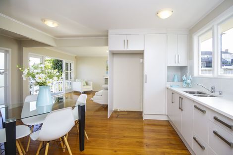 Photo of property in 64 Ellis Avenue, Mount Roskill, Auckland, 1041