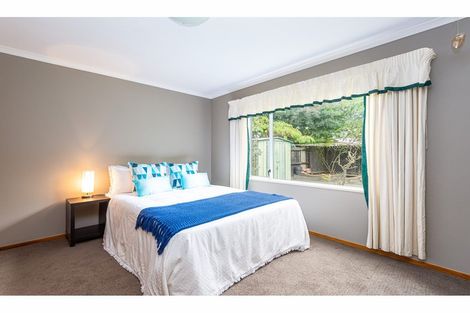 Photo of property in 4 Inglewood Place, Avonhead, Christchurch, 8042