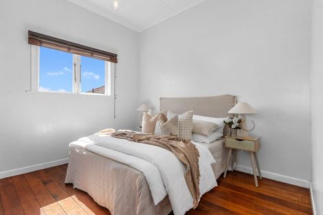 Photo of property in 1 Whimp Avenue, Onerahi, Whangarei, 0110