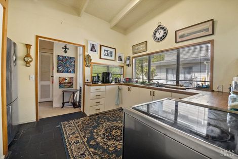 Photo of property in 3 Kathleen Street, Totara Vale, Auckland, 0627