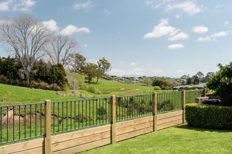 Photo of property in 4 Falcon Drive, Welcome Bay, Tauranga, 3112