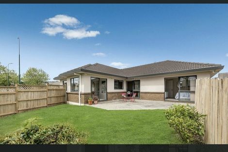 Photo of property in 55 Armoy Drive, East Tamaki, Auckland, 2016