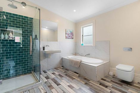 Photo of property in 98 Jellicoe Street, Martinborough, 5711