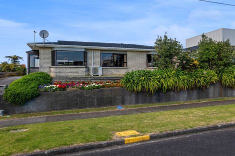 Photo of property in 1/17 Roy Terrace, Moturoa, New Plymouth, 4310