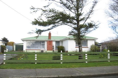 Photo of property in 19 Holloway Street, Waikiwi, Invercargill, 9810