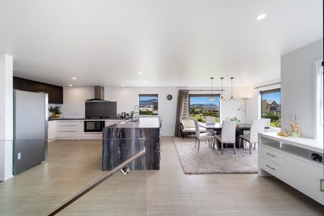 Photo of property in 14 Mariners Haven, One Tree Point, 0118