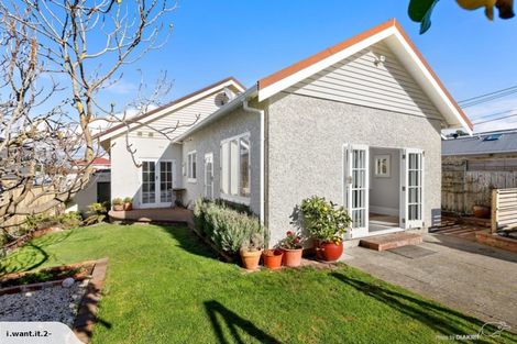 Photo of property in 22 Trent Street, Island Bay, Wellington, 6023