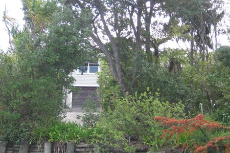 Photo of property in 3/17 Commodore Parry Road, Castor Bay, Auckland, 0620