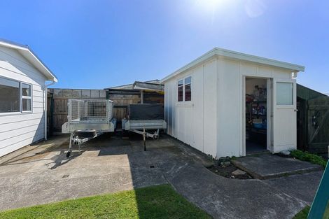 Photo of property in 4 Robert Mckeen Street, Otaki Beach, Otaki, 5512