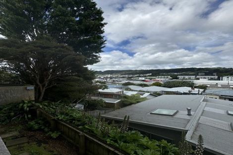 Photo of property in 107 Tasman Street, Mount Cook, Wellington, 6021