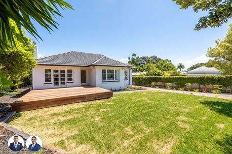 Photo of property in 14 Coronation Road, Mangere Bridge, Auckland, 2022