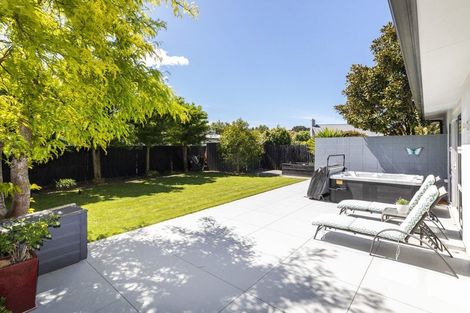 Photo of property in 2 Hemingway Place, Spencerville, Christchurch, 8083