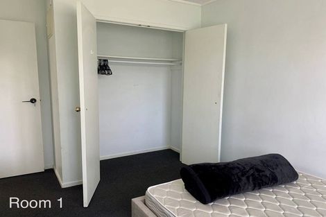 Photo of property in 21 Thomas Avenue, Te Atatu Peninsula, Auckland, 0610