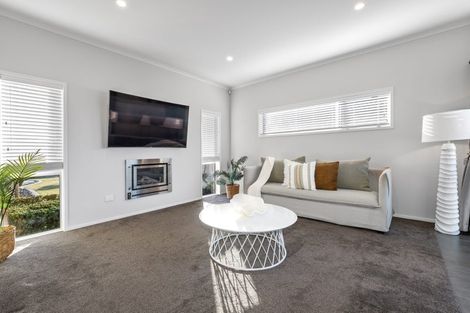 Photo of property in 150 Oriental Parade, Papamoa Beach, Papamoa, 3118