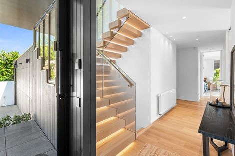 Photo of property in 57 Garden Road, Merivale, Christchurch, 8014