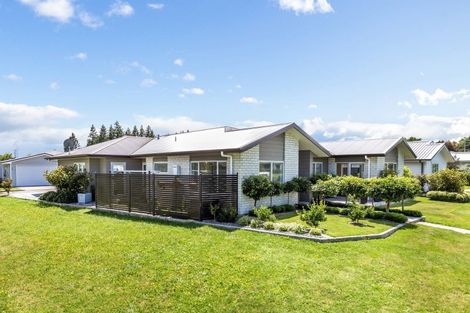 Photo of property in 8 Maison Way, Rangatira Park, Taupo, 3330