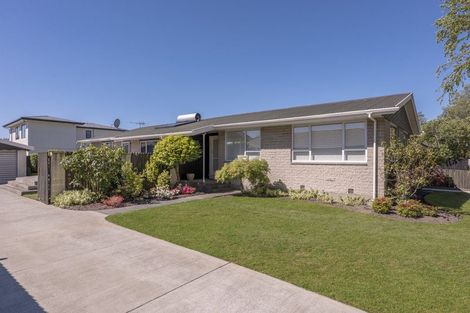Photo of property in 5 Royleen Street, Casebrook, Christchurch, 8051