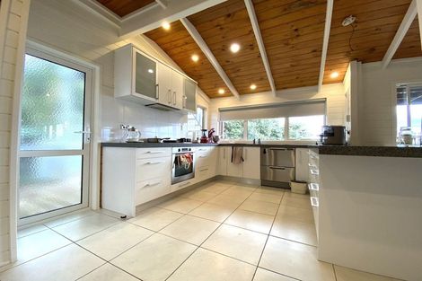 Photo of property in 6 Fishermans Cove, Army Bay, Whangaparaoa, 0930