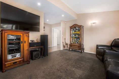 Photo of property in 6 Sumner Terrace, Aotea, Porirua, 5024