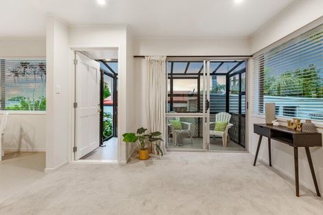 Photo of property in 2/7 Ian Place, Glendene, Auckland, 0602