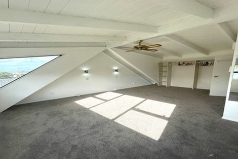 Photo of property in 77 Spence Road, Henderson, Auckland, 0612