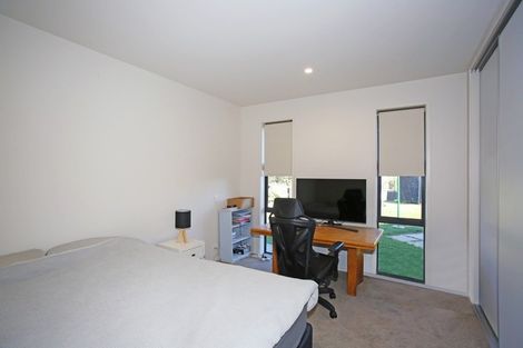 Photo of property in 11 Bernora Crescent, Bombay, 2675