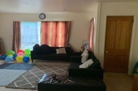 Photo of property in 1/40 Edgeworth Road, Glenfield, Auckland, 0629