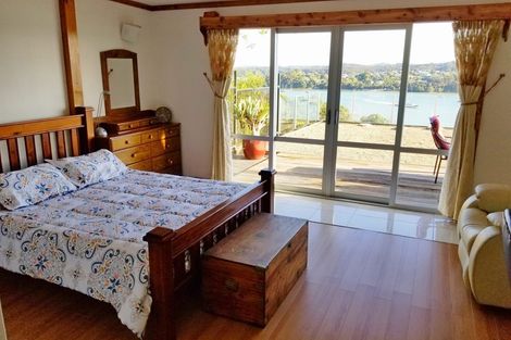 Photo of property in 18 Sir George Back Street, Opua, 0200