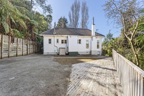 Photo of property in 20 Frankley Road, Westown, New Plymouth, 4310