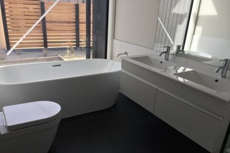 Photo of property in 5 Parera Lane, Jacks Point, Queenstown, 9371