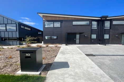 Photo of property in 10 Dahl Drive, Wallaceville, Upper Hutt, 5018