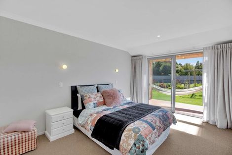 Photo of property in 6 Hunter Lane, Amberley, 7410