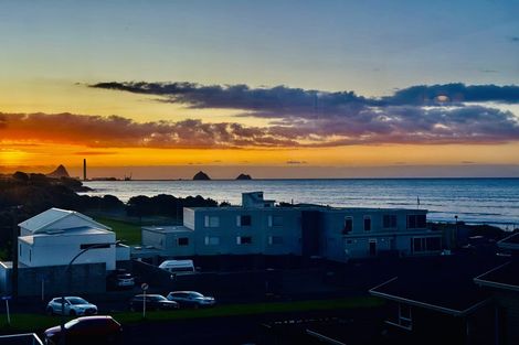 Photo of property in 6 Hamblyn Street, Strandon, New Plymouth, 4312