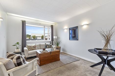 Photo of property in 22 Ferry Street, Seatoun, Wellington, 6022