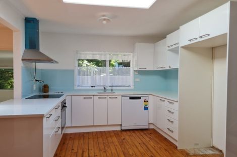 Photo of property in 29 Elliston Crescent, Stanmore Bay, Whangaparaoa, 0932