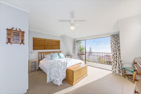 Photo of property in 56 Pacific Parade, Army Bay, Whangaparaoa, 0930