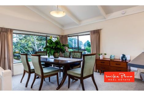 Photo of property in 7 Pokapu Street, Titirangi, Auckland, 0600