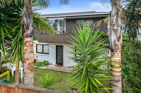 Photo of property in 2/59 Norwood Road, Bayswater, Auckland, 0622