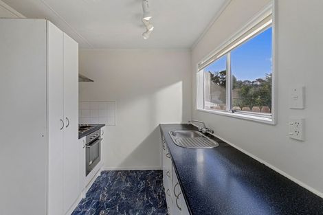 Photo of property in 4 Buisson Glade, West Harbour, Auckland, 0618