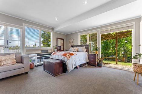 Photo of property in 1/529 Beach Road, Murrays Bay, Auckland, 0630