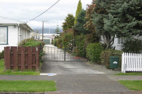 Photo of property in 92 Weraroa Road, Levin, 5510