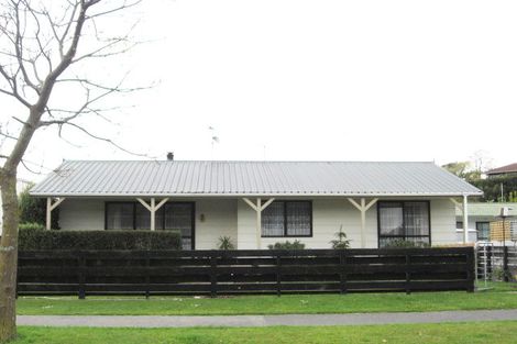 Photo of property in 44a Aquarius Drive, Kawaha Point, Rotorua, 3010