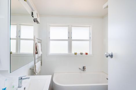 Photo of property in 33 Highbury Avenue, Highbury, Palmerston North, 4412