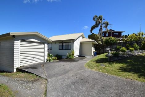 Photo of property in 3 Chardon Place, Henderson, Auckland, 0612