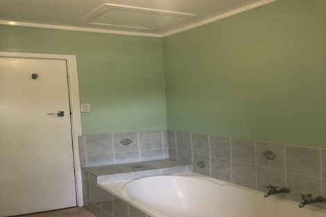 Photo of property in 3 Armagh Road, Blockhouse Bay, Auckland, 0600